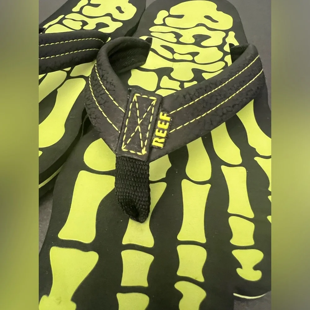Reef sandals youth
